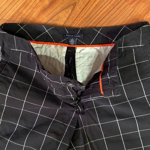 Tommy Hilfiger Bermuda Shorts - Picture 7 of 8